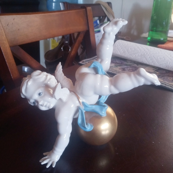 Algora Cherub - Picture 1 of 7